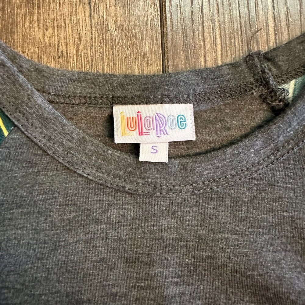 Small LuLaRoe Randy Baseball Tee - Picture 2 of 3